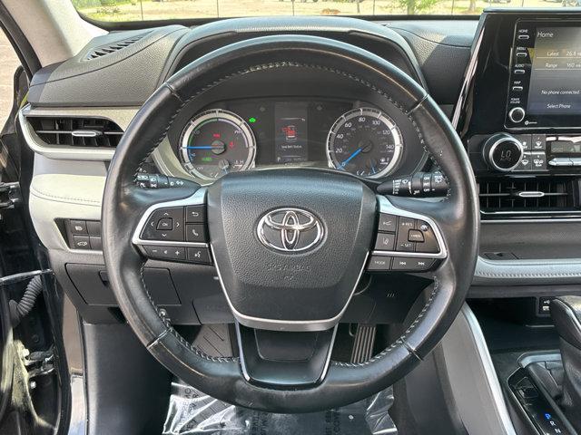 used 2022 Toyota Highlander Hybrid car, priced at $30,498