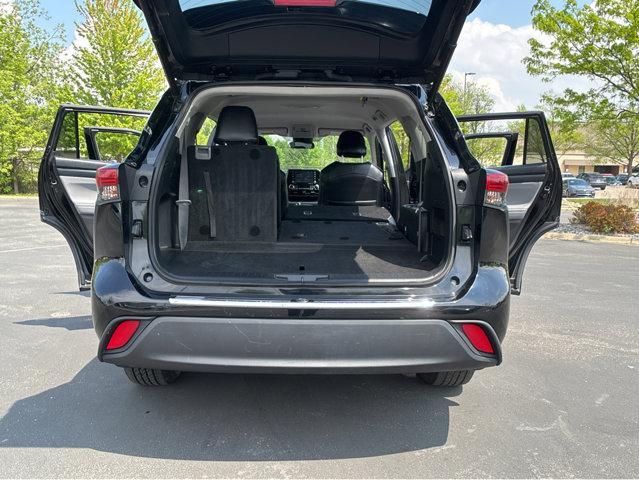 used 2022 Toyota Highlander Hybrid car, priced at $30,498