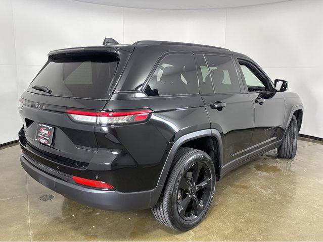 used 2024 Jeep Grand Cherokee car, priced at $39,000