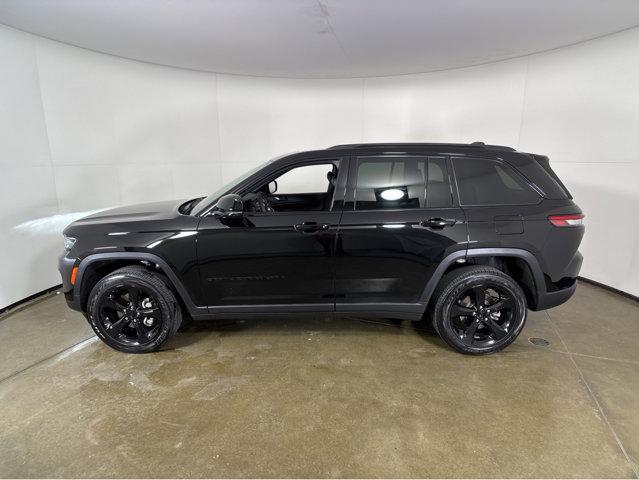 used 2024 Jeep Grand Cherokee car, priced at $39,000