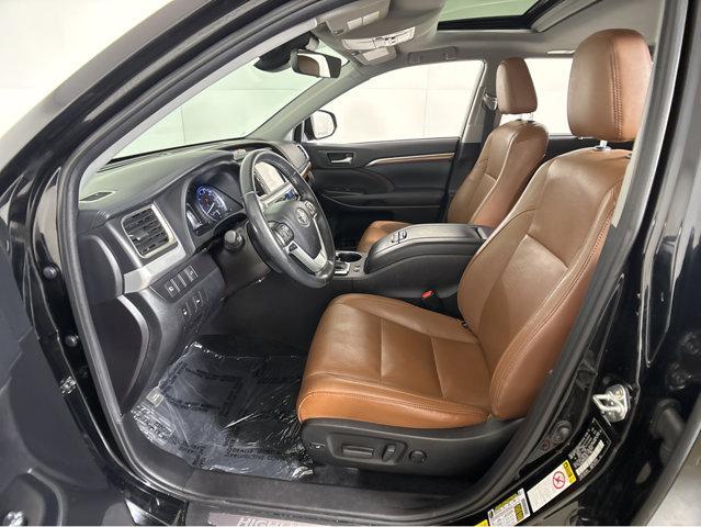 used 2019 Toyota Highlander Hybrid car, priced at $28,984