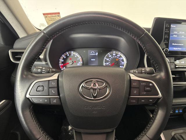 used 2022 Toyota Highlander car, priced at $32,979