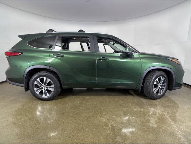 used 2023 Toyota Highlander car, priced at $39,989