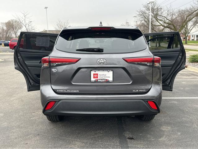 used 2022 Toyota Highlander car, priced at $33,977