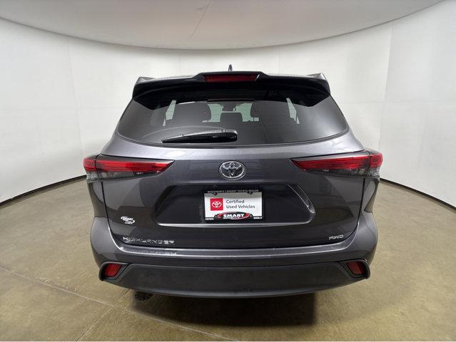 used 2022 Toyota Highlander car, priced at $30,992