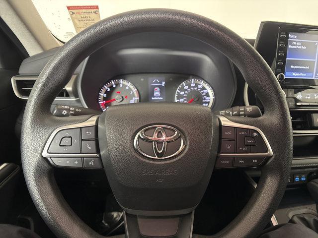 used 2022 Toyota Highlander car, priced at $30,992