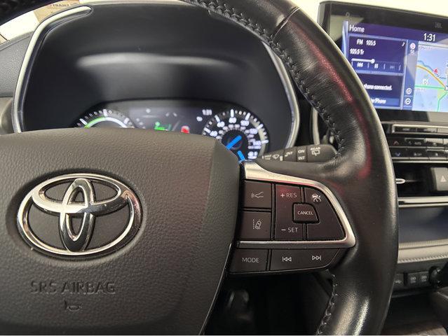 used 2021 Toyota Highlander Hybrid car, priced at $33,700