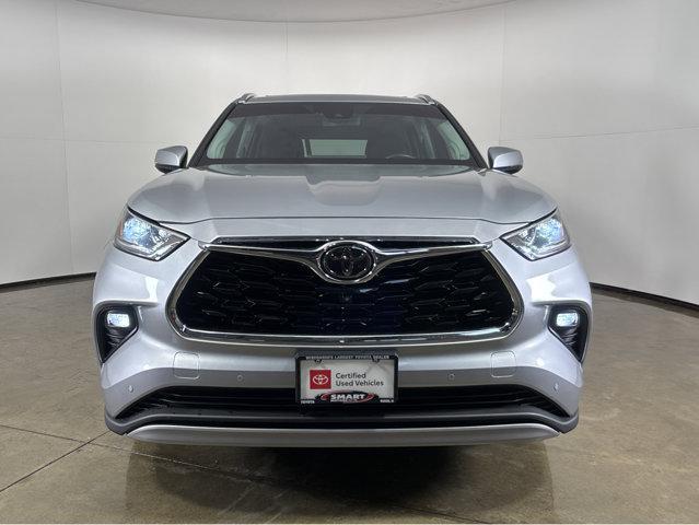 used 2021 Toyota Highlander car, priced at $43,979