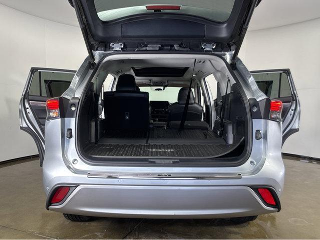 used 2021 Toyota Highlander car, priced at $43,979
