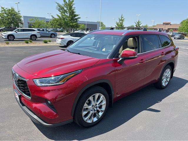 used 2022 Toyota Highlander Hybrid car, priced at $46,992