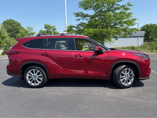 used 2022 Toyota Highlander Hybrid car, priced at $46,992
