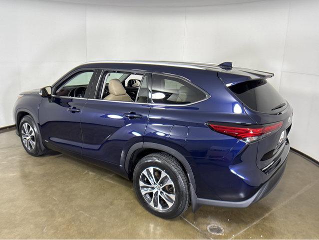 used 2022 Toyota Highlander Hybrid car, priced at $36,990