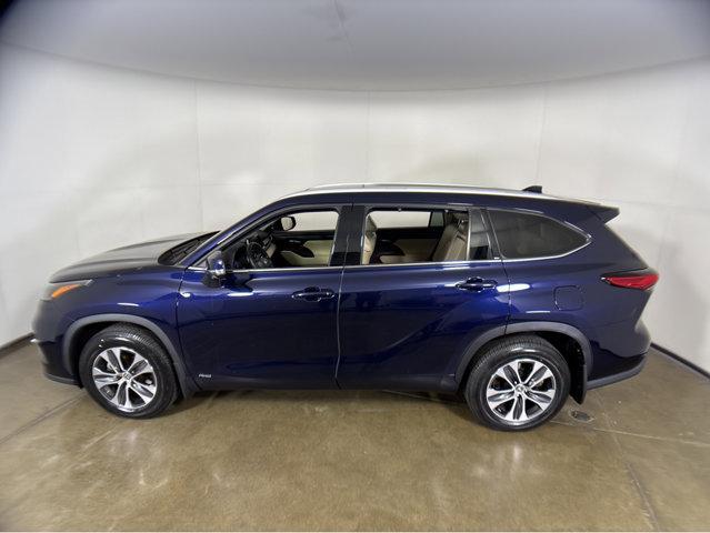 used 2022 Toyota Highlander Hybrid car, priced at $36,990