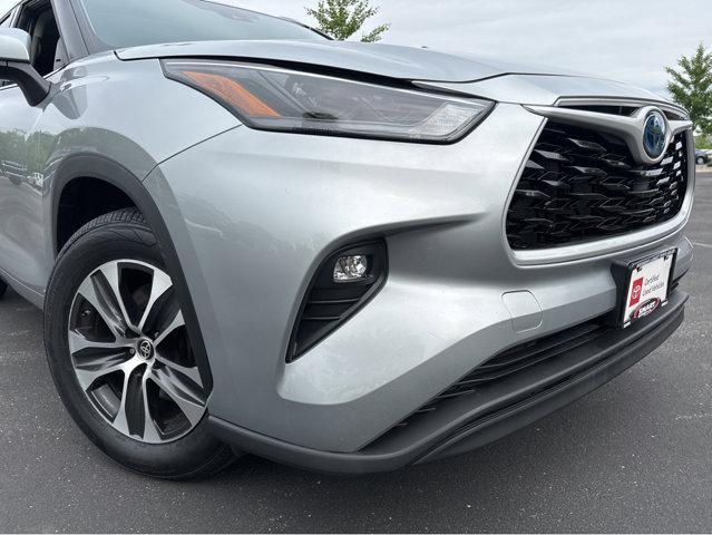 used 2022 Toyota Highlander Hybrid car, priced at $35,996