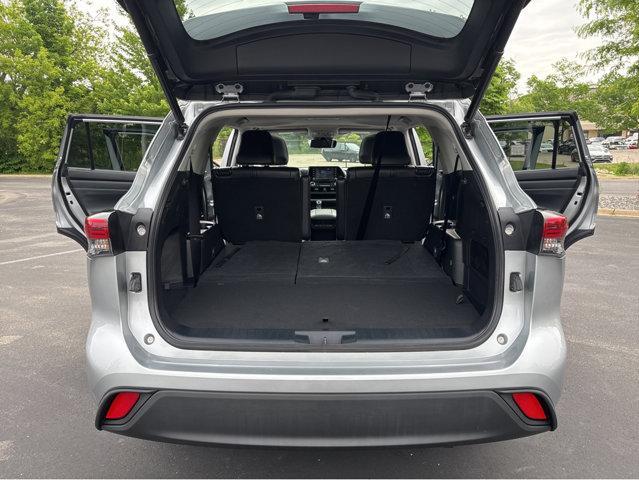 used 2022 Toyota Highlander Hybrid car, priced at $35,996