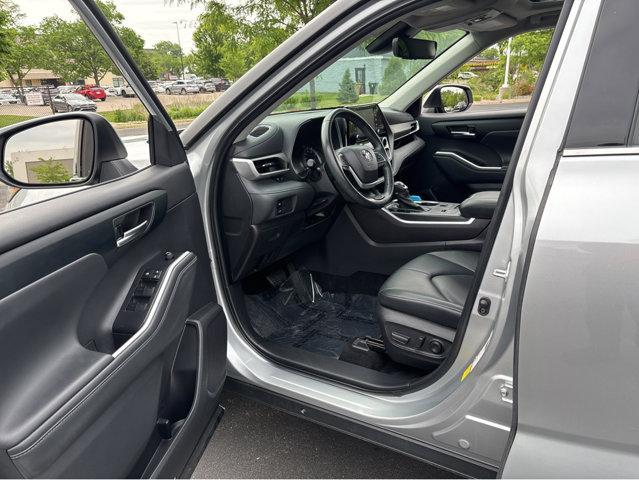 used 2022 Toyota Highlander Hybrid car, priced at $35,996