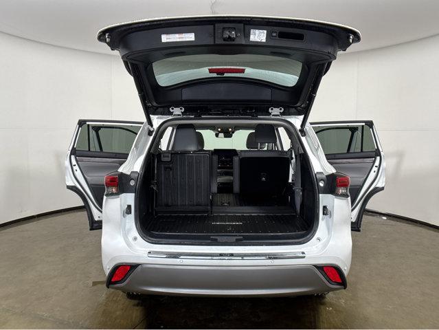 used 2022 Toyota Highlander Hybrid car, priced at $46,995