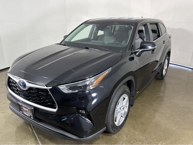 used 2022 Toyota Highlander Hybrid car, priced at $27,998