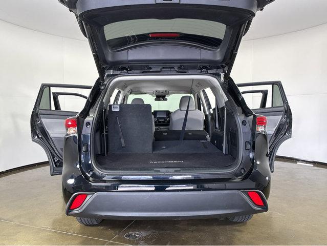 used 2022 Toyota Highlander Hybrid car, priced at $27,998