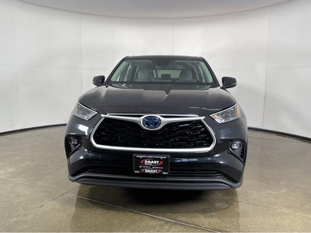 used 2022 Toyota Highlander Hybrid car, priced at $27,998