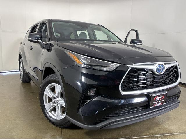 used 2022 Toyota Highlander Hybrid car, priced at $27,998