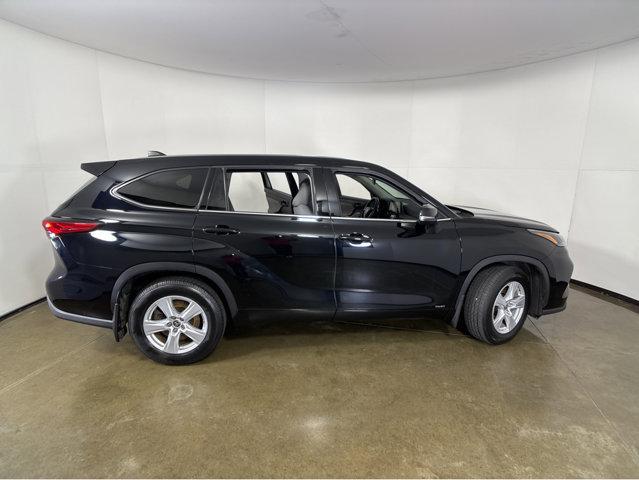 used 2022 Toyota Highlander Hybrid car, priced at $27,998