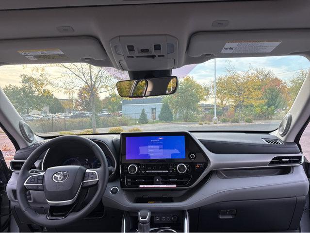 new 2026 Toyota Highlander car