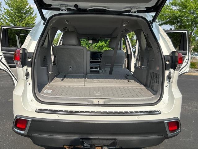 used 2019 Toyota Highlander Hybrid car, priced at $35,700