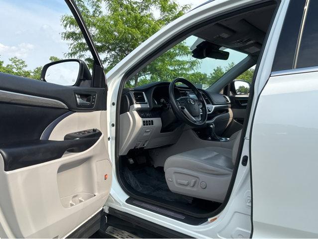 used 2019 Toyota Highlander Hybrid car, priced at $35,700