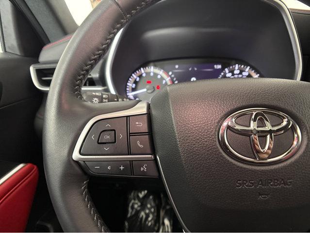 used 2024 Toyota Highlander car, priced at $43,494