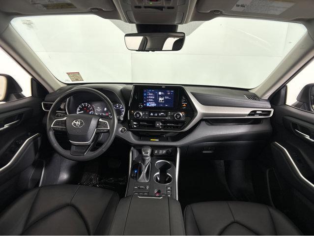 used 2024 Toyota Highlander car, priced at $40,973