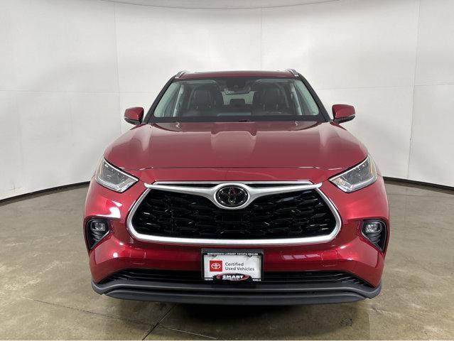 used 2021 Toyota Highlander car, priced at $34,997