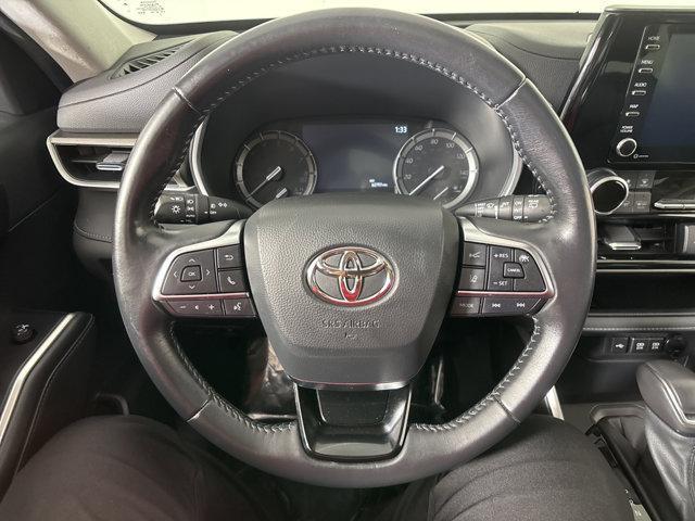 used 2021 Toyota Highlander car, priced at $34,997