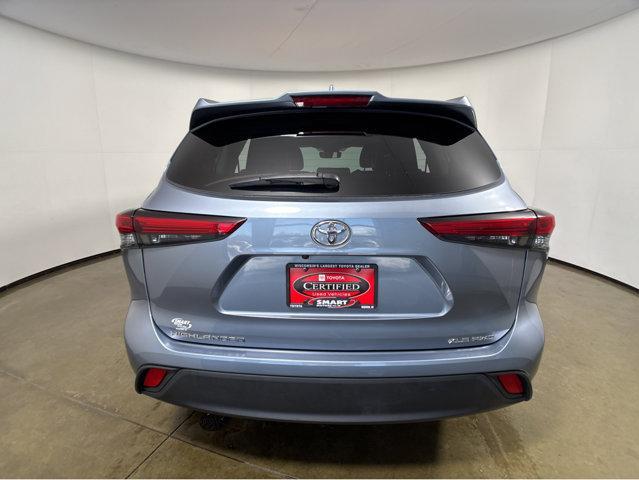 used 2022 Toyota Highlander car, priced at $34,588