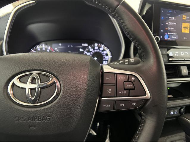 used 2024 Toyota Highlander car, priced at $40,977