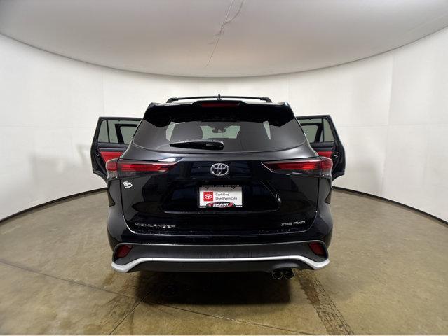 used 2024 Toyota Highlander car, priced at $42,697