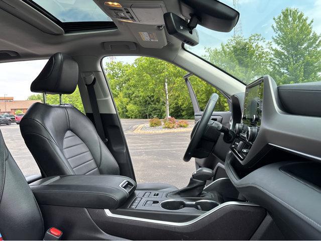 used 2022 Toyota Highlander car, priced at $38,594
