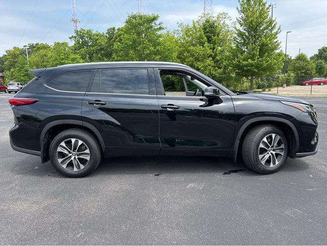 used 2022 Toyota Highlander car, priced at $38,594