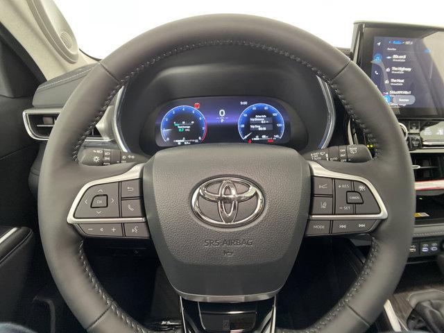 new 2024 Toyota Highlander car, priced at $53,498