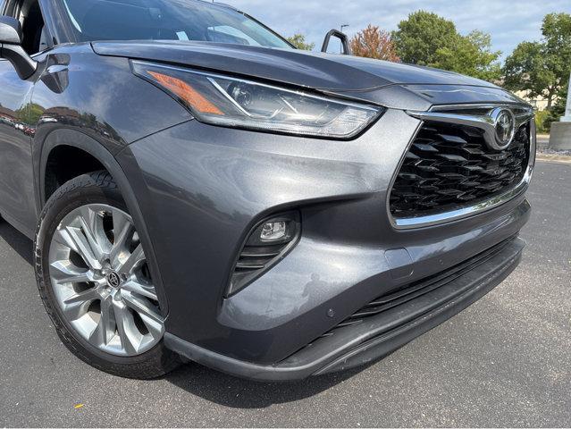 used 2023 Toyota Highlander car, priced at $40,979