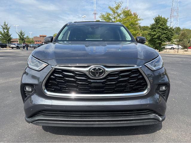 used 2023 Toyota Highlander car, priced at $40,979