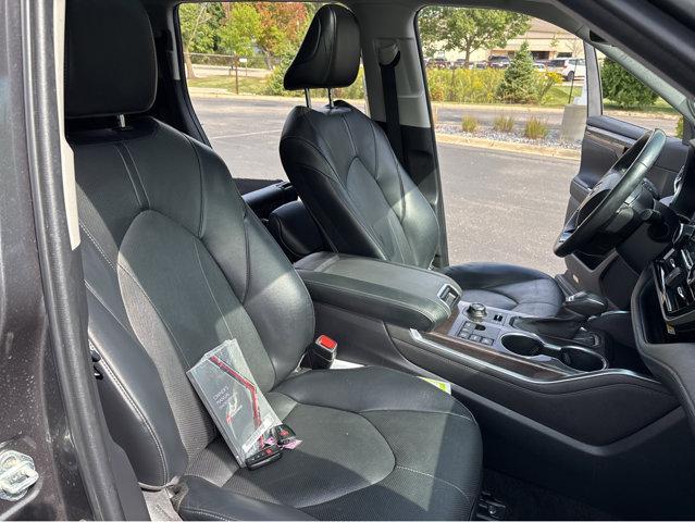used 2023 Toyota Highlander car, priced at $40,979