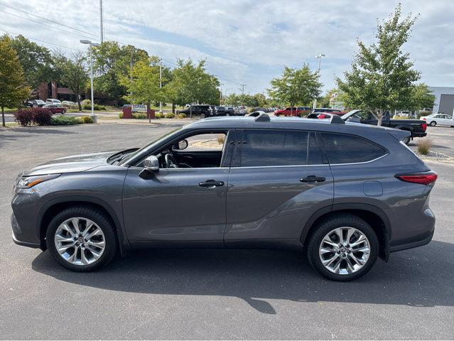 used 2023 Toyota Highlander car, priced at $40,979