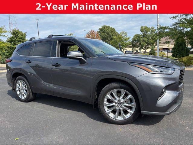 used 2023 Toyota Highlander car, priced at $40,979