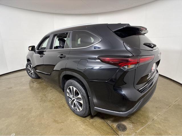 used 2024 Toyota Highlander car, priced at $39,989