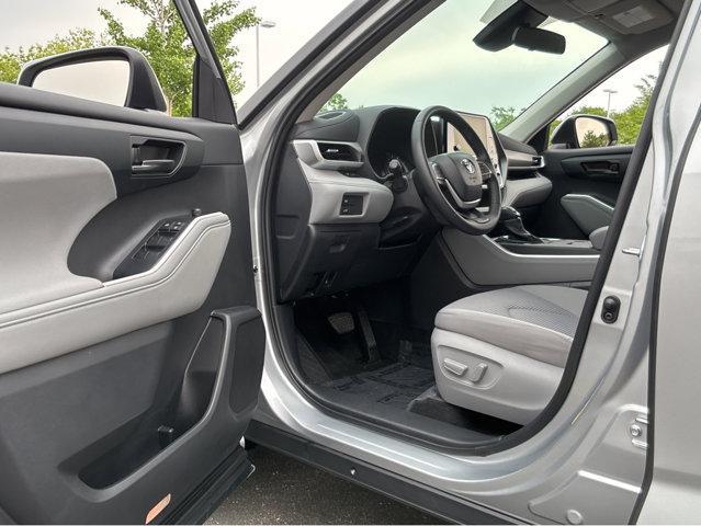 used 2024 Toyota Highlander Hybrid car, priced at $42,979