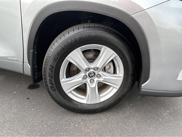 used 2024 Toyota Highlander Hybrid car, priced at $42,979