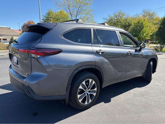 used 2024 Toyota Highlander car, priced at $45,000