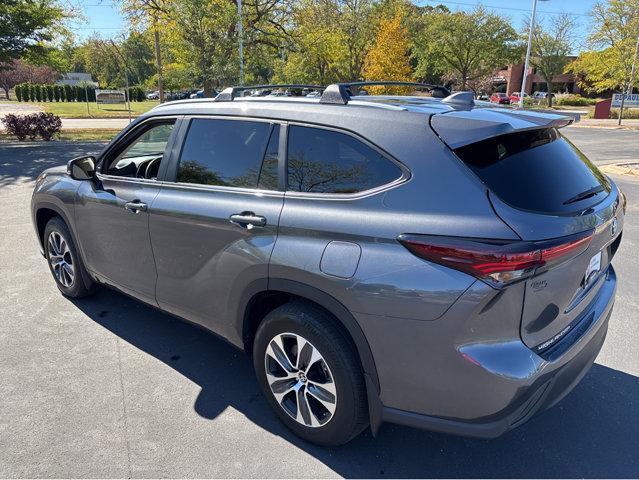 used 2024 Toyota Highlander car, priced at $45,000