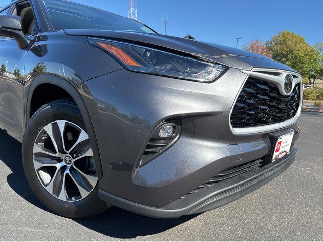 used 2024 Toyota Highlander car, priced at $45,000